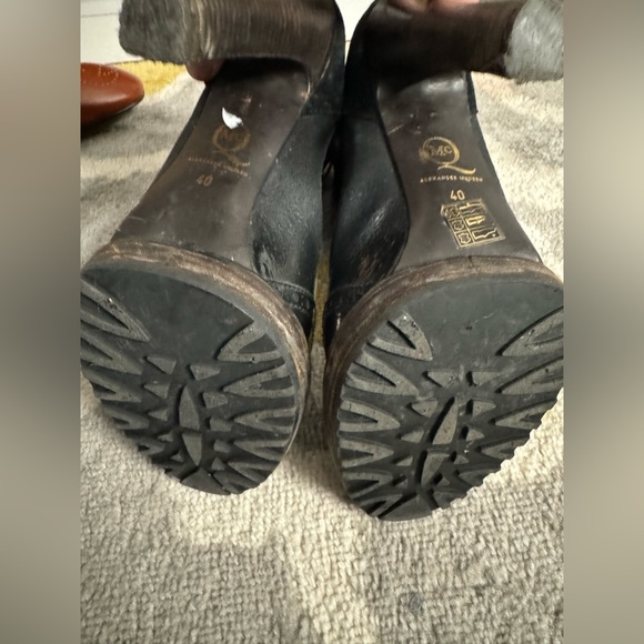 Alexander McQueen leather and patent leather black boots size 40 - Picture 7 of 9